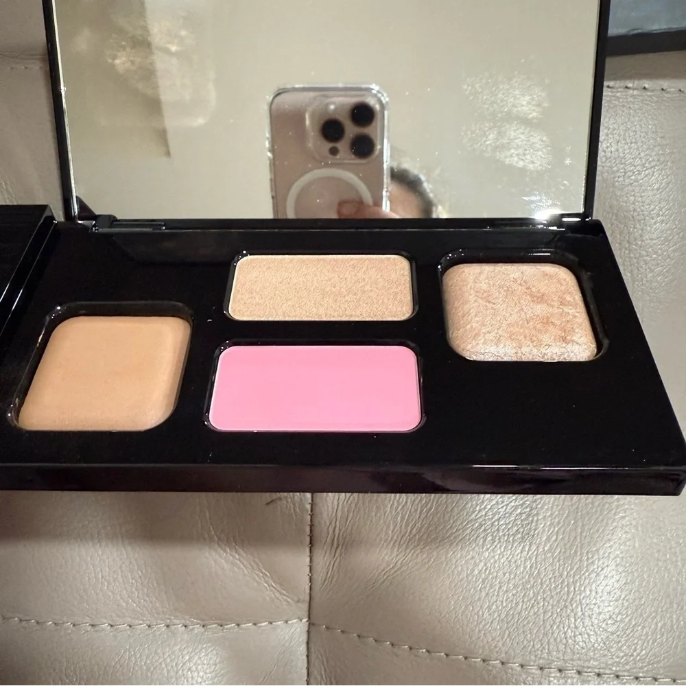 Il makiage High Point Face Shaping Palette